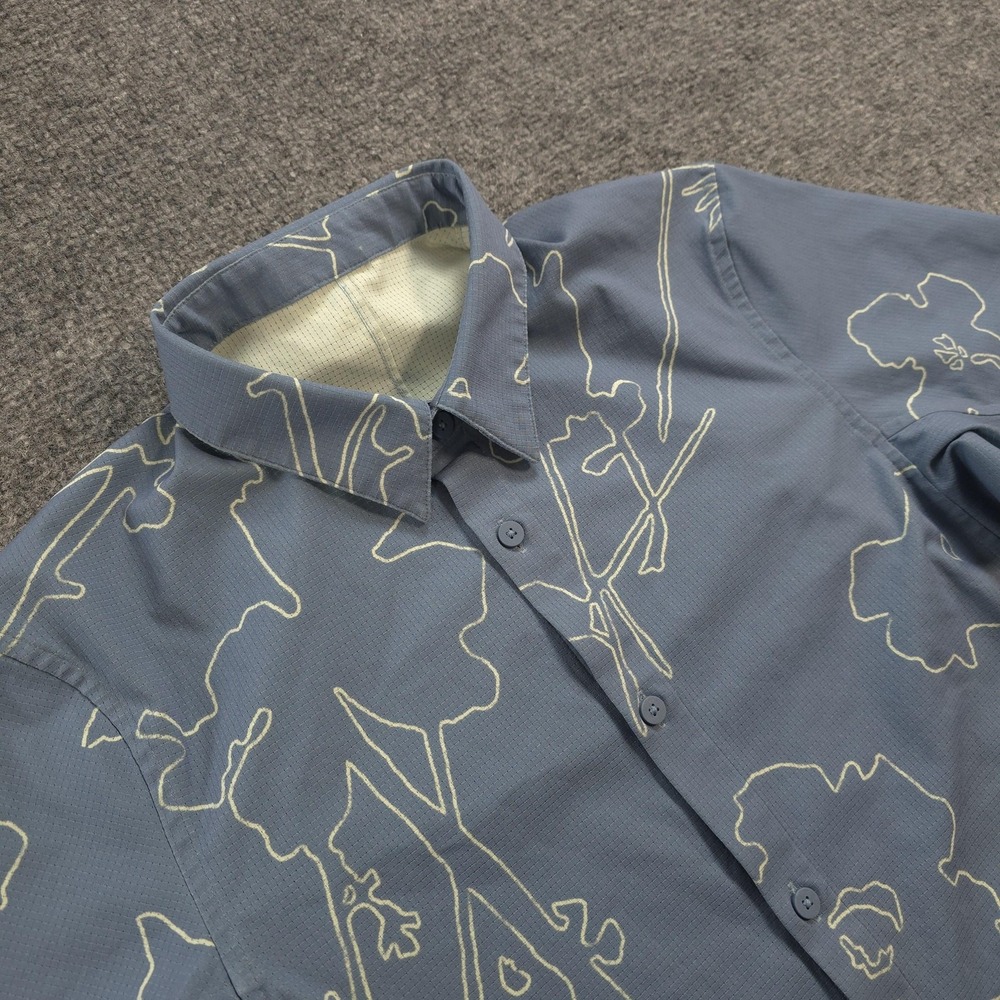 Lululemon Shirt Mens M Blue Blossom Floral Airing Easy Casual Stretch Preppy